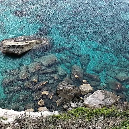 Casa Di Leo Feriehus Figari (Corsica)
